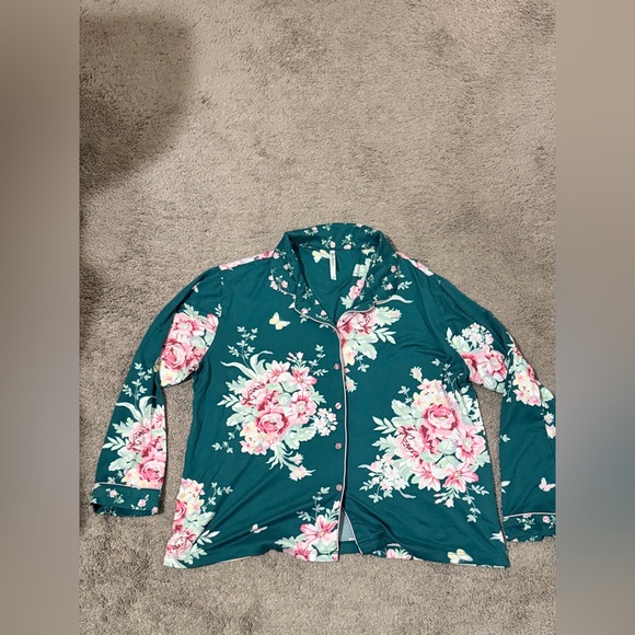 Flora Nikrooz Green Pajama Set with Pink and White Floral Design - Picture 8 of 10